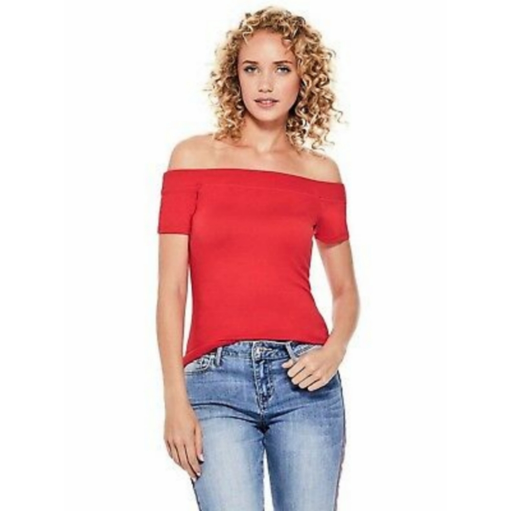 Size M-Guess off the shoulder Tee